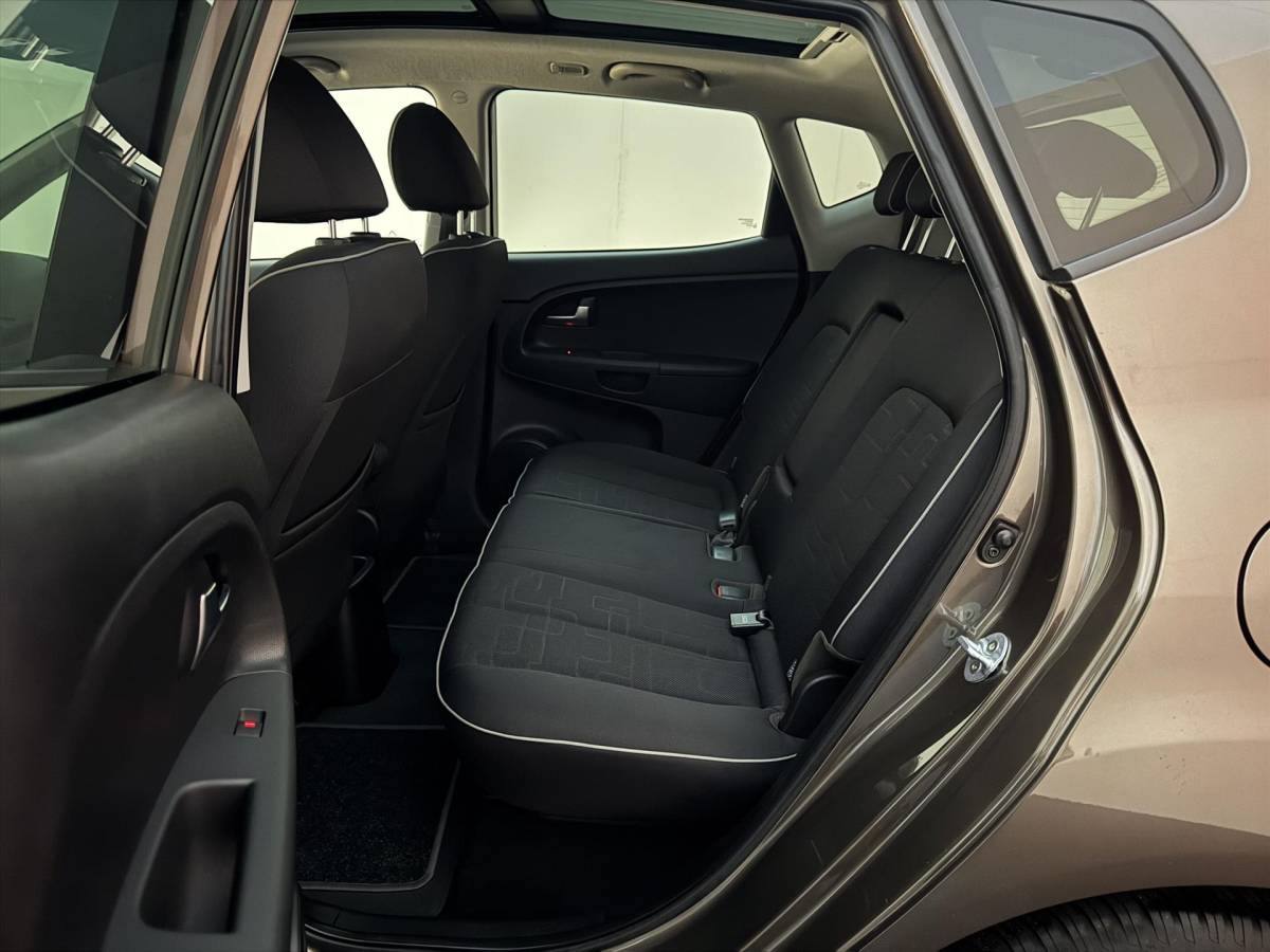 Kia Venga Kia Venga 1.6 CVVT 125pk Aut ExecutiveLine I Dealer Onderhouden!!