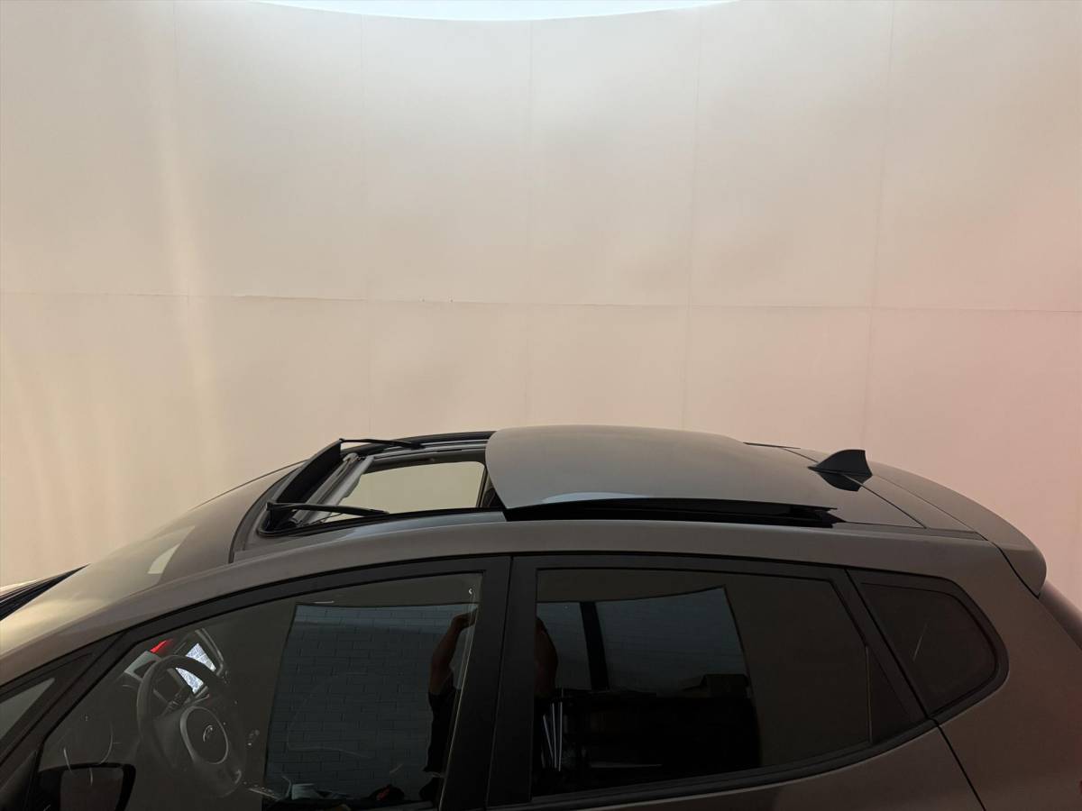 Kia Venga Kia Venga 1.6 CVVT 125pk Aut ExecutiveLine I Dealer Onderhouden!!