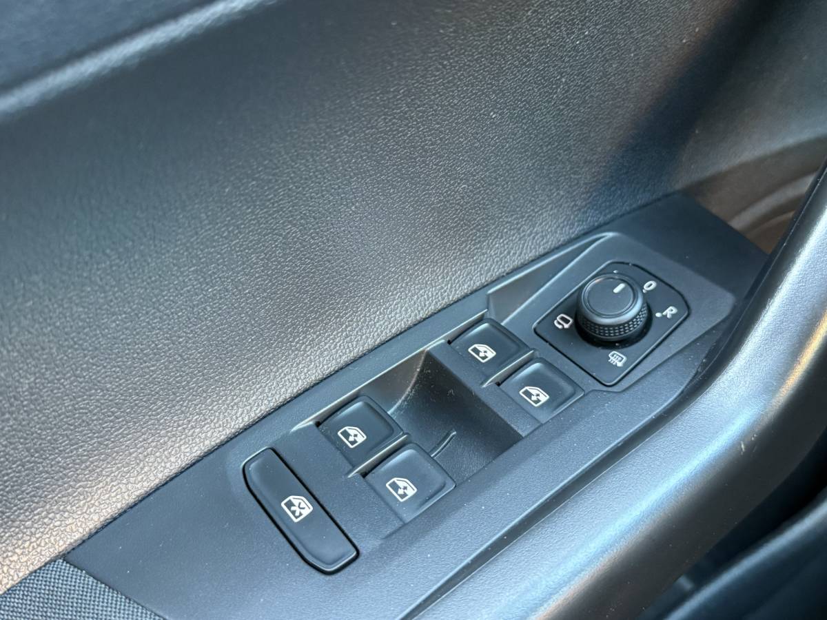 Volkswagen Taigo Volkswagen Taigo BWJ 2022 1.0 96 PK TSI Life CARPLAY + ANDROID  | DRAADLOOS TEL. LADER | ADAPTIVE CRUISE | FULL LED | NAVI | AIRCO  | LMV | PDC |  BEKENDE OH HISTORIE |