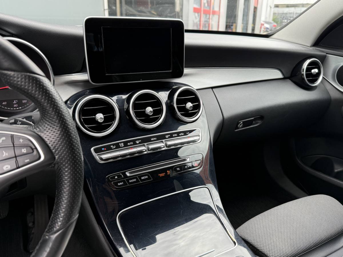 Mercedes-Benz C-Klasse Mercedes-Benz C-klasse Estate 180 Prestige AUTOMAAT ELEK. ACHTERKLEP | STOELVERW. | ELEK. STOEL | XENON | CLIMA | FLIPPERS |