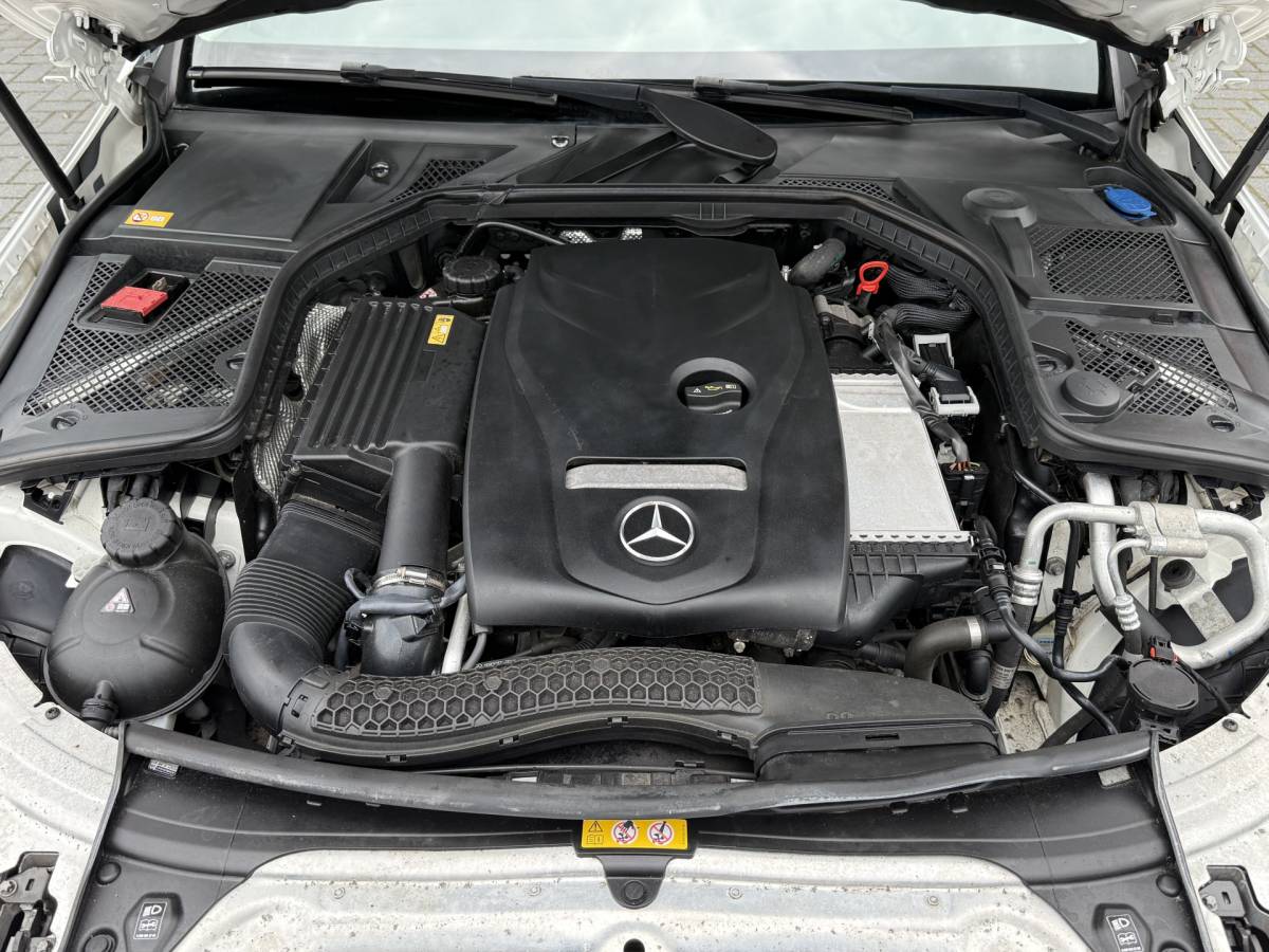 Mercedes-Benz C-Klasse Mercedes-Benz C-klasse Estate 180 Prestige AUTOMAAT ELEK. ACHTERKLEP | STOELVERW. | ELEK. STOEL | XENON | CLIMA | FLIPPERS |