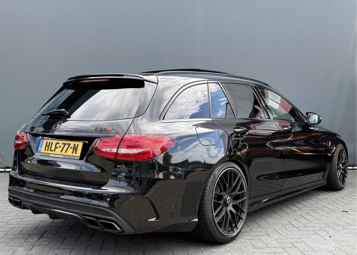 Mercedes-Benz C-Klasse Mercedes-Benz C-klasse 63-AMG Estate BWJ 2017 | 476 PK | BURMESTER | PANO | ADAPT. CRUISE | AUTO PILOT | MULTIBEAM | HUD | MEMORY | DODE HOEK | VOL LEDER | CAM. | SPORTUITLAAT | VERLAAGD | STOELVERW. |