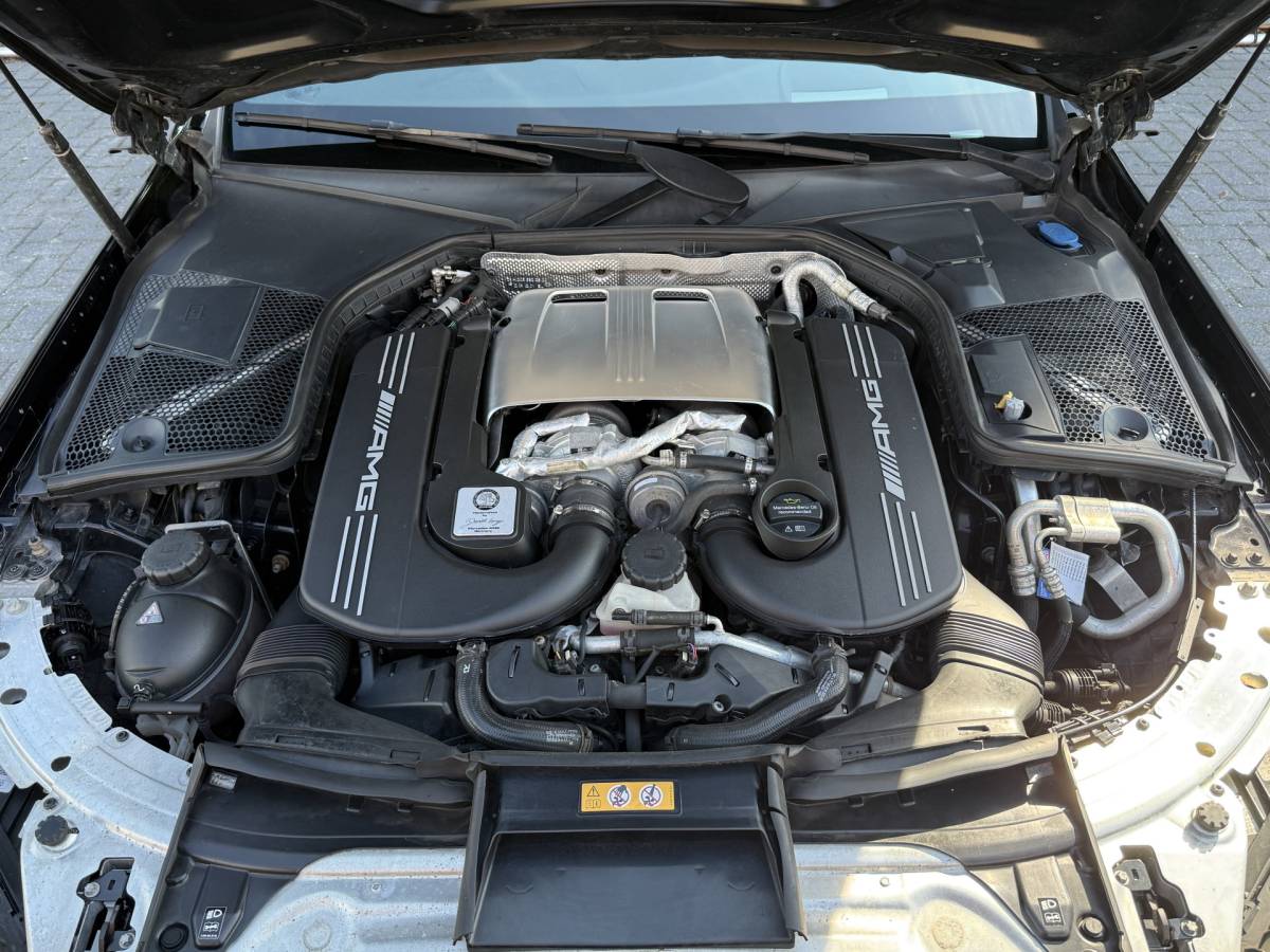Mercedes-Benz C-Klasse Mercedes-Benz C-klasse 63-AMG Estate BWJ 2017 | 476 PK | BURMESTER | PANO | ADAPT. CRUISE | AUTO PILOT | MULTIBEAM | HUD | MEMORY | DODE HOEK | VOL LEDER | CAM. | SPORTUITLAAT | VERLAAGD | STOELVERW. |