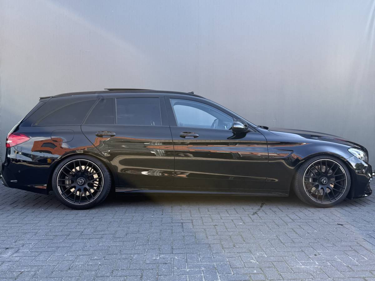 Mercedes-Benz C-Klasse Mercedes-Benz C-klasse 63-AMG Estate BWJ 2017 | 476 PK | BURMESTER | PANO | ADAPT. CRUISE | AUTO PILOT | MULTIBEAM | HUD | MEMORY | DODE HOEK | VOL LEDER | CAM. | SPORTUITLAAT | VERLAAGD | STOELVERW. |
