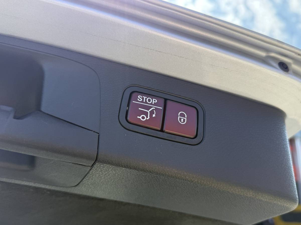 Mercedes-Benz E-Klasse Mercedes-Benz E-klasse Estate 200 Business Solution AMG NIEUW BINNEN! | 360 CAM | VOL LEDER | ADAPTIVE CRUISE | ELEK. STOELEN | AMG STUUR | ELEK. KLEP | DODE HOEK | STOELVERW. |