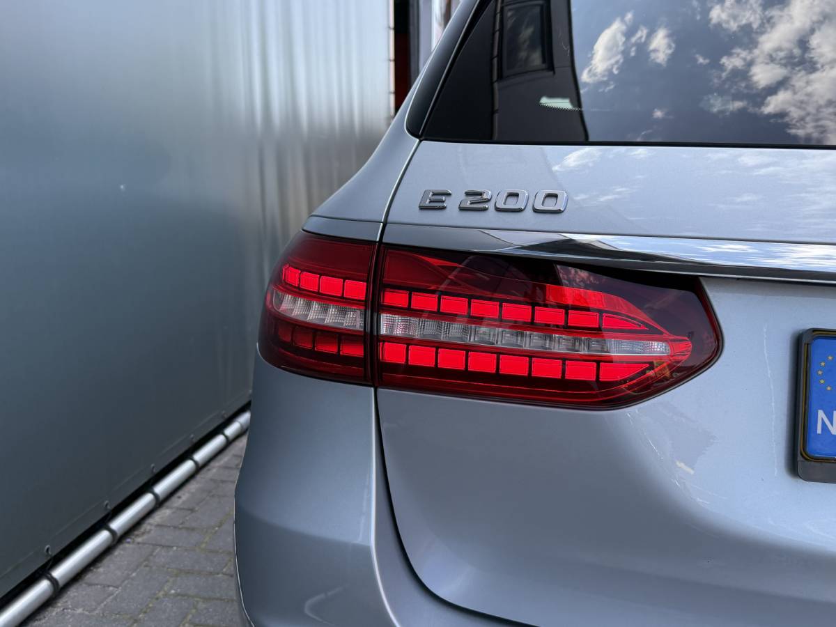 Mercedes-Benz E-Klasse Mercedes-Benz E-klasse Estate 200 Business Solution AMG NIEUW BINNEN! | 360 CAM | VOL LEDER | ADAPTIVE CRUISE | ELEK. STOELEN | AMG STUUR | ELEK. KLEP | DODE HOEK | STOELVERW. |