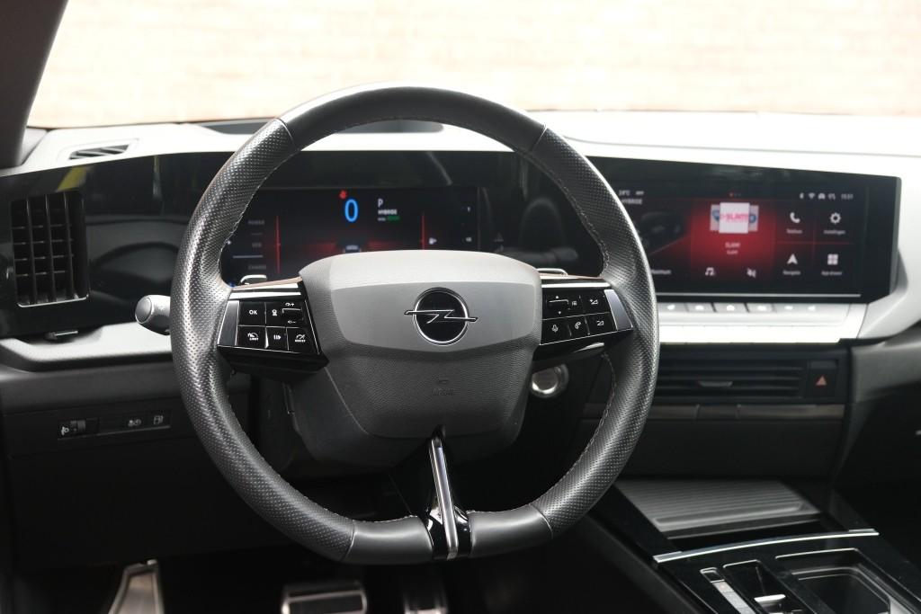 Opel Astra Opel Astra 1.6 Hybrid 180pk EAT8 GS Line | Adaptive Cruise | Keyless | 360° Camera | Head-up Display | Dodehoek | Winter Pakket