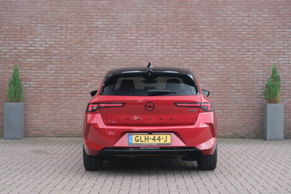 Opel Astra Opel Astra 1.6 Hybrid 180pk EAT8 GS Line | Adaptive Cruise | Keyless | 360° Camera | Head-up Display | Dodehoek | Winter Pakket