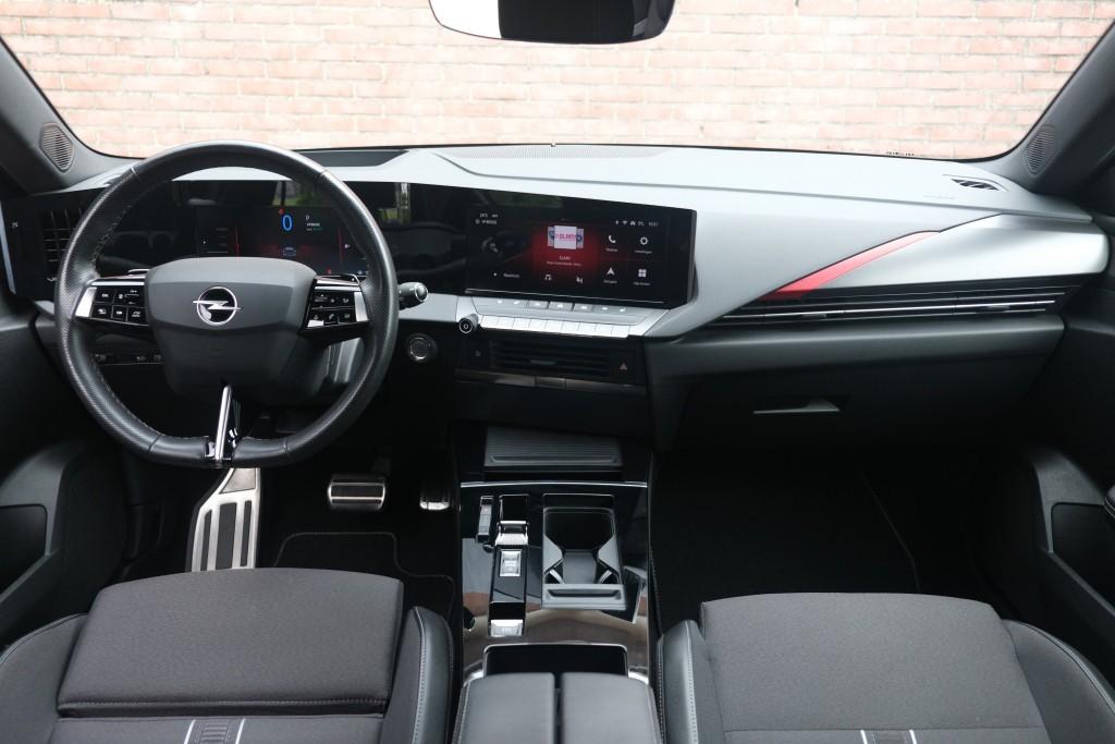 Opel Astra Opel Astra 1.6 Hybrid 180pk EAT8 GS Line | Adaptive Cruise | Keyless | 360° Camera | Head-up Display | Dodehoek | Winter Pakket