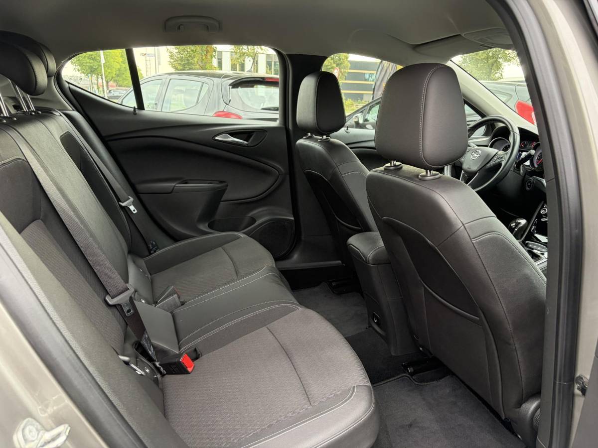 Opel Astra Opel Astra 1.4 Innovation ✓2e Eigenaar✓Carplay✓Navi✓150pk✓Keyless✓6 Bak✓Halfleder✓Rijstrooksensor✓Pdc V+A✓Clima✓Cruise✓Lm velgen✓Bj 12-2016✓N.A.P✓Apk tot 09-2027