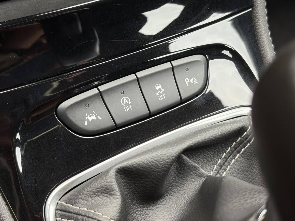 Opel Astra Opel Astra 1.4 Innovation ✓2e Eigenaar✓Carplay✓Navi✓150pk✓Keyless✓6 Bak✓Halfleder✓Rijstrooksensor✓Pdc V+A✓Clima✓Cruise✓Lm velgen✓Bj 12-2016✓N.A.P✓Apk tot 09-2027
