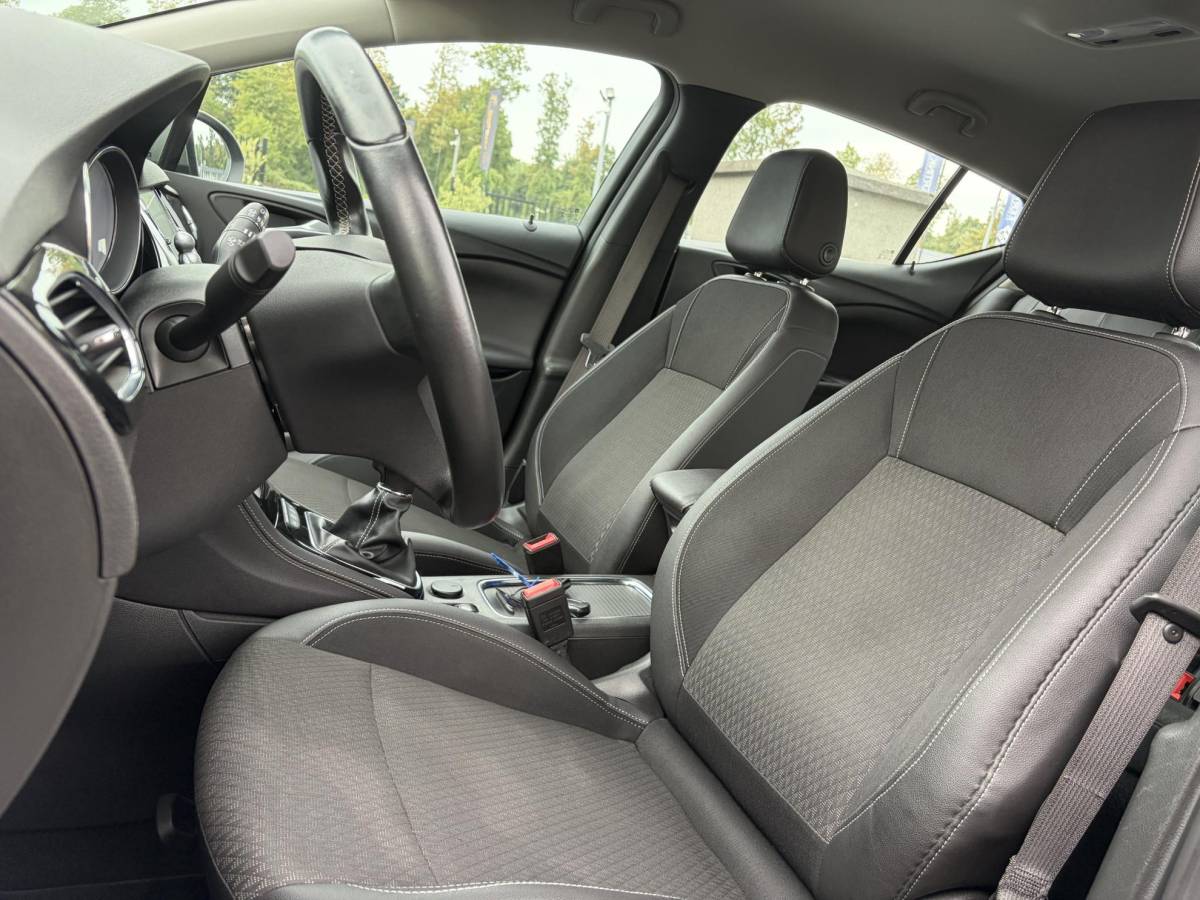 Opel Astra Opel Astra 1.4 Innovation ✓2e Eigenaar✓Carplay✓Navi✓150pk✓Keyless✓6 Bak✓Halfleder✓Rijstrooksensor✓Pdc V+A✓Clima✓Cruise✓Lm velgen✓Bj 12-2016✓N.A.P✓Apk tot 09-2027