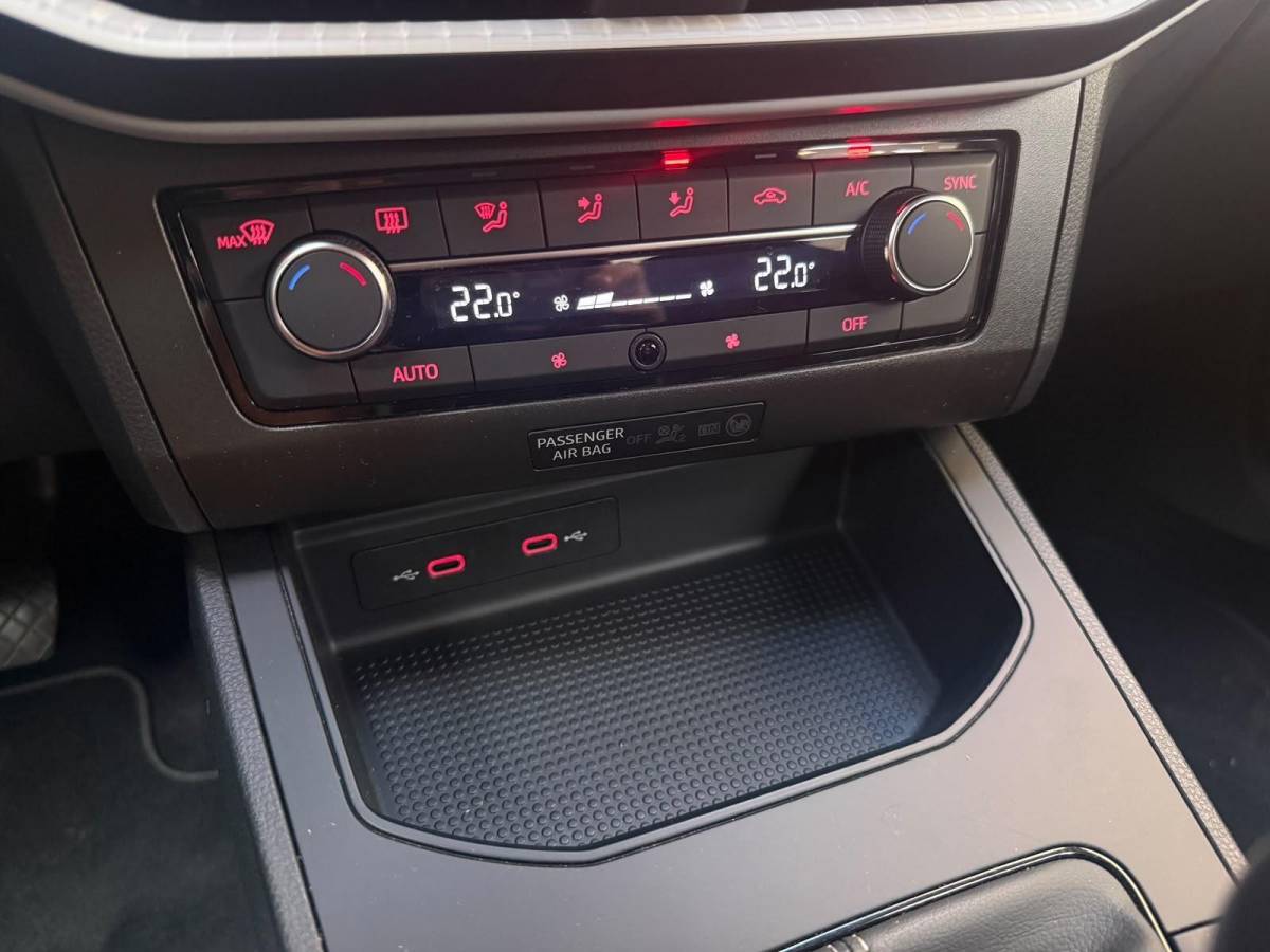 SEAT Ibiza Seat Ibiza 1.0 EcoTSI Style Apple CarPlay/Android Auto | Cruise control | DAB ontvangst | LED koplampen | Lichtmetalen velgen | Rijstrooksensor | Trekhaak