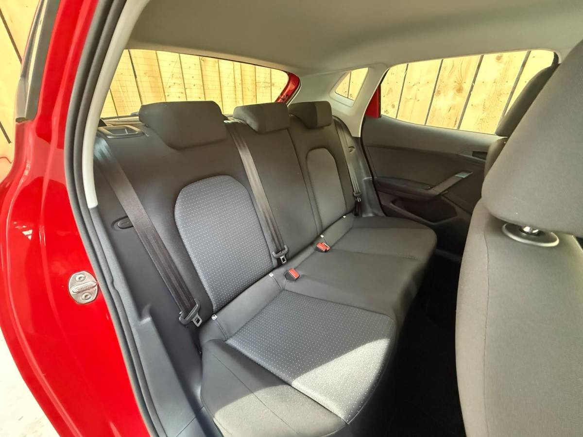 SEAT Ibiza Seat Ibiza 1.0 EcoTSI Style Apple CarPlay/Android Auto | Cruise control | DAB ontvangst | LED koplampen | Lichtmetalen velgen | Rijstrooksensor | Trekhaak