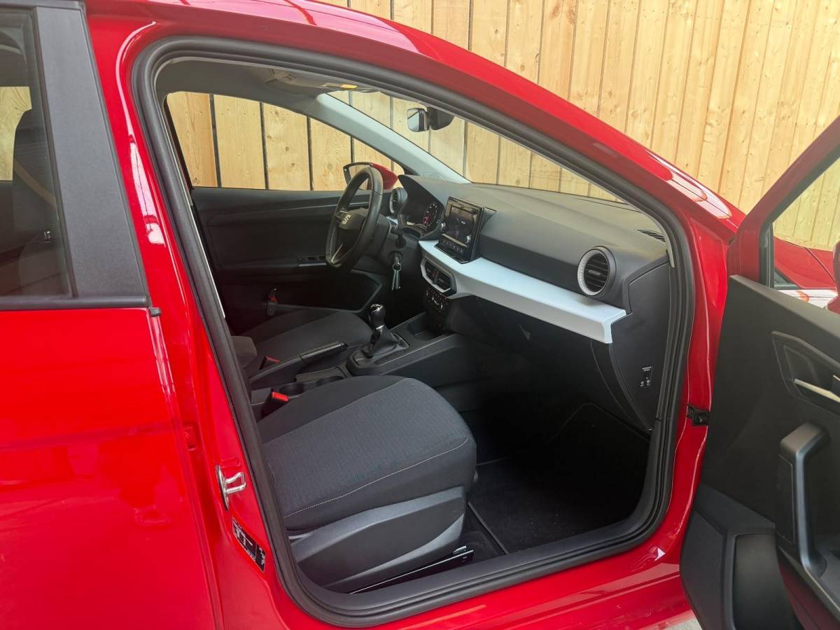 SEAT Ibiza Seat Ibiza 1.0 EcoTSI Style Apple CarPlay/Android Auto | Cruise control | DAB ontvangst | LED koplampen | Lichtmetalen velgen | Rijstrooksensor | Trekhaak