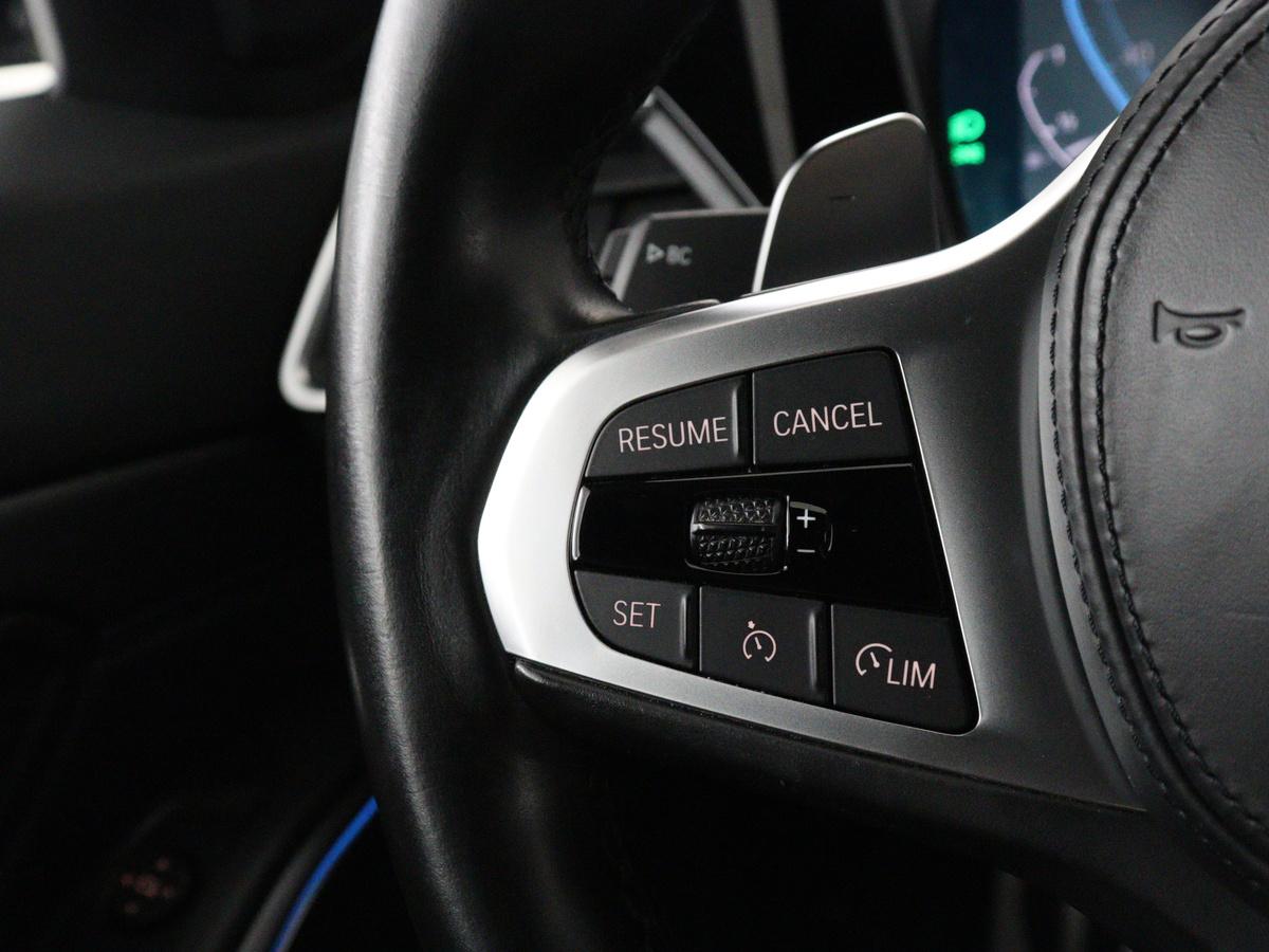 BMW 3 Serie BMW 3-serie Touring 320e Business Edition Plus M-sport | 84,4% SOH | Panoramadak | Leder | Elektrische trekhaak | Camera | Park assist | Cruise control | Carplay | Sfeerverlichting |