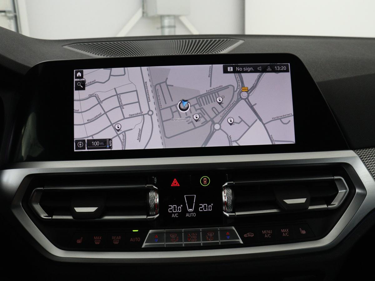 BMW 3 Serie BMW 3-serie Touring 320e Business Edition Plus M-sport | 84,4% SOH | Panoramadak | Leder | Elektrische trekhaak | Camera | Park assist | Cruise control | Carplay | Sfeerverlichting |
