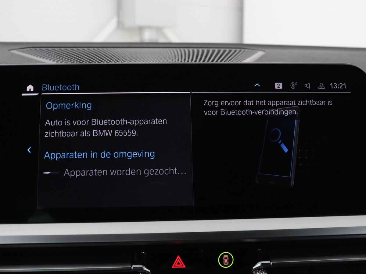 BMW 3 Serie BMW 3-serie Touring 320e Business Edition Plus M-sport | 84,4% SOH | Panoramadak | Leder | Elektrische trekhaak | Camera | Park assist | Cruise control | Carplay | Sfeerverlichting |