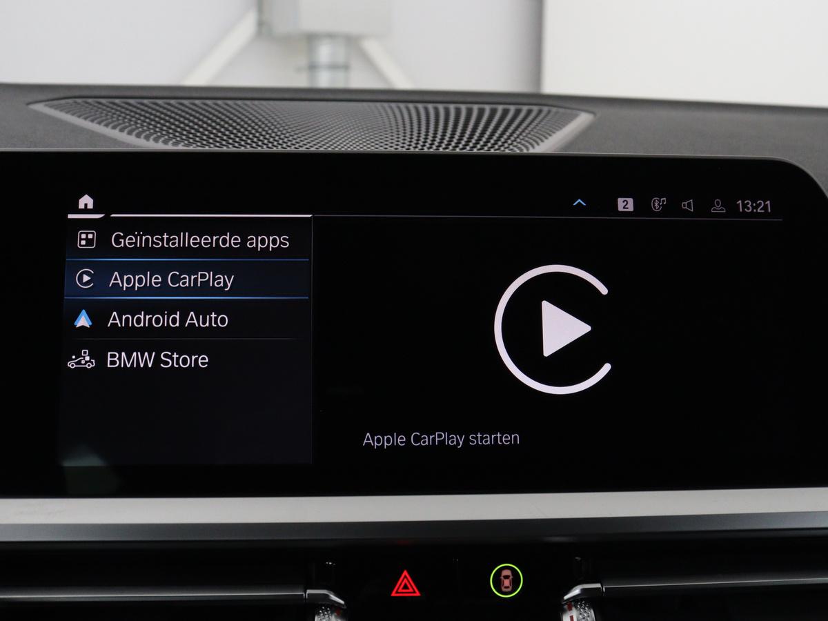 BMW 3 Serie BMW 3-serie Touring 320e Business Edition Plus M-sport | 84,4% SOH | Panoramadak | Leder | Elektrische trekhaak | Camera | Park assist | Cruise control | Carplay | Sfeerverlichting |