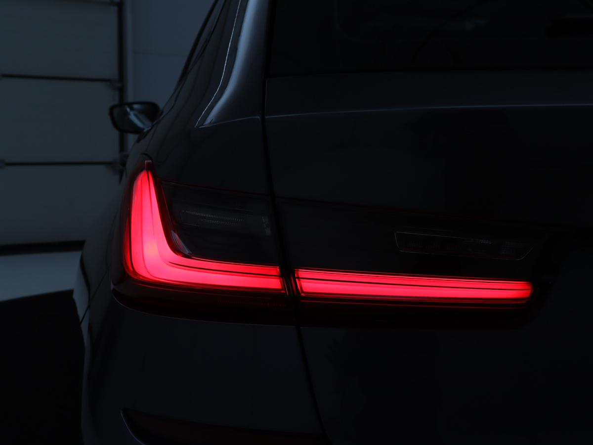 BMW 3 Serie BMW 3-serie Touring 320e Business Edition Plus M-sport | 84,4% SOH | Panoramadak | Leder | Elektrische trekhaak | Camera | Park assist | Cruise control | Carplay | Sfeerverlichting |