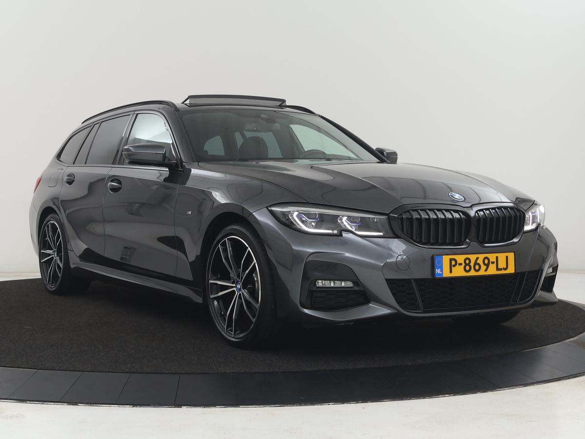 BMW 3 Serie BMW 3-serie Touring 320e Business Edition Plus M-sport | 84,4% SOH | Panoramadak | Leder | Elektrische trekhaak | Camera | Park assist | Cruise control | Carplay | Sfeerverlichting |