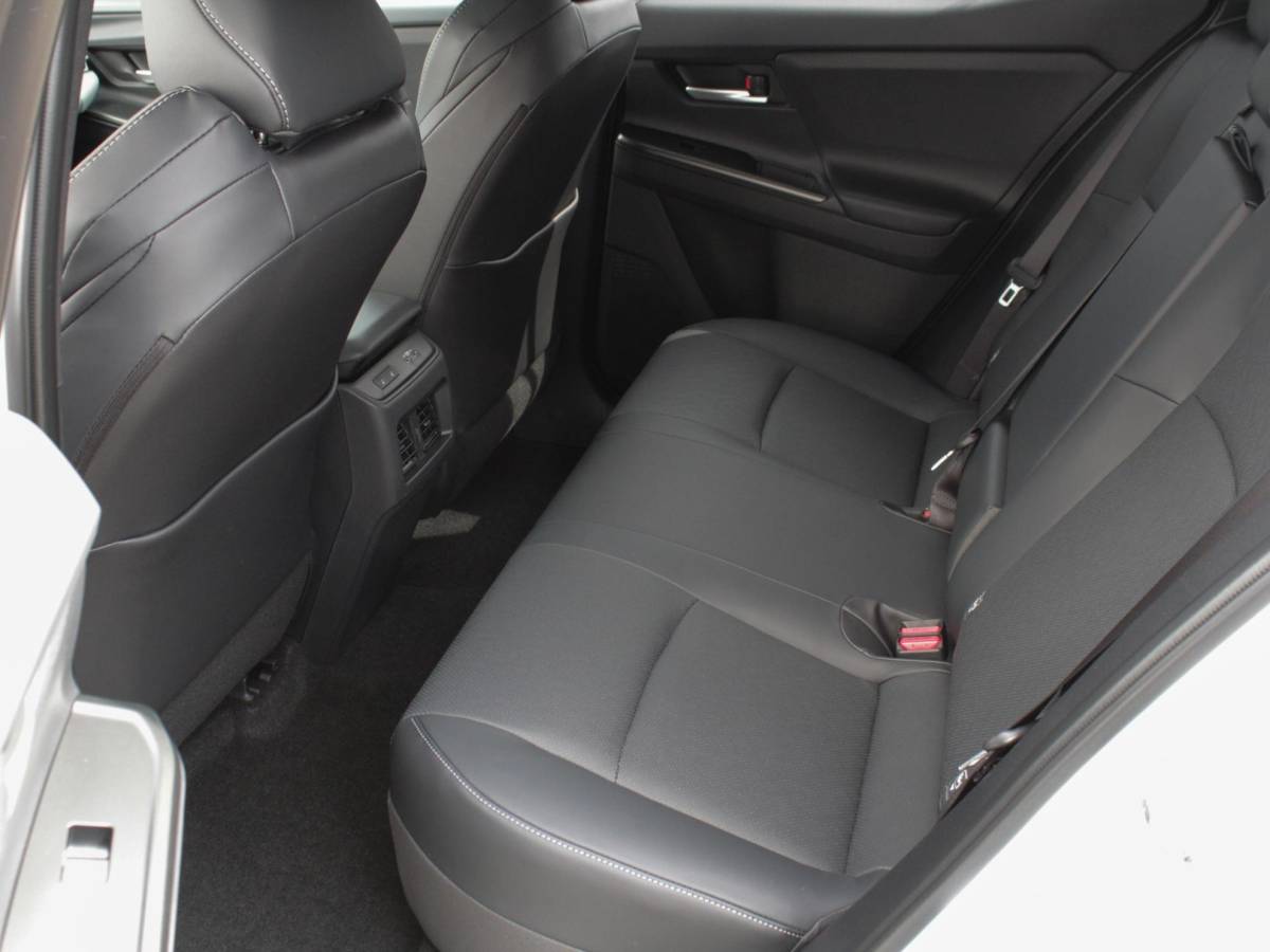 Subaru Uncharted Subaru Uncharted 2E-xcite+ 77 kWh | Navi | Adap. Cruise | Leder