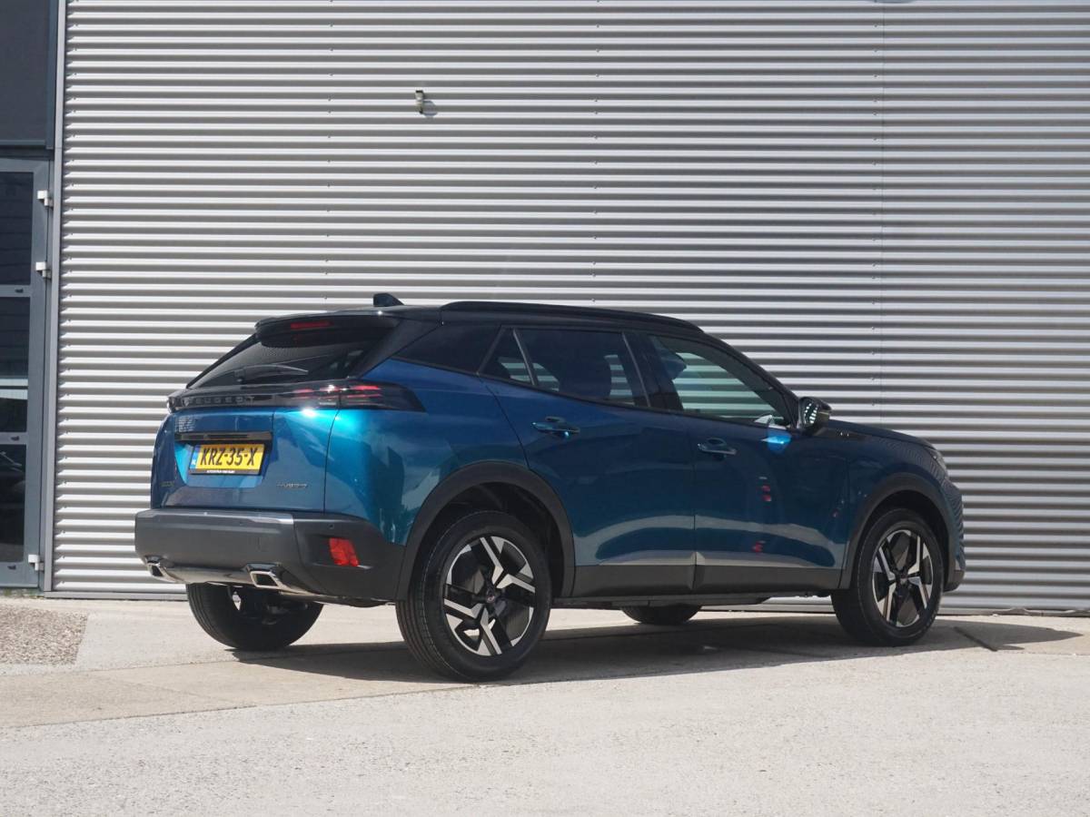 Peugeot 2008 Peugeot 2008 1.2 Hybrid 145 GT 360 Camera