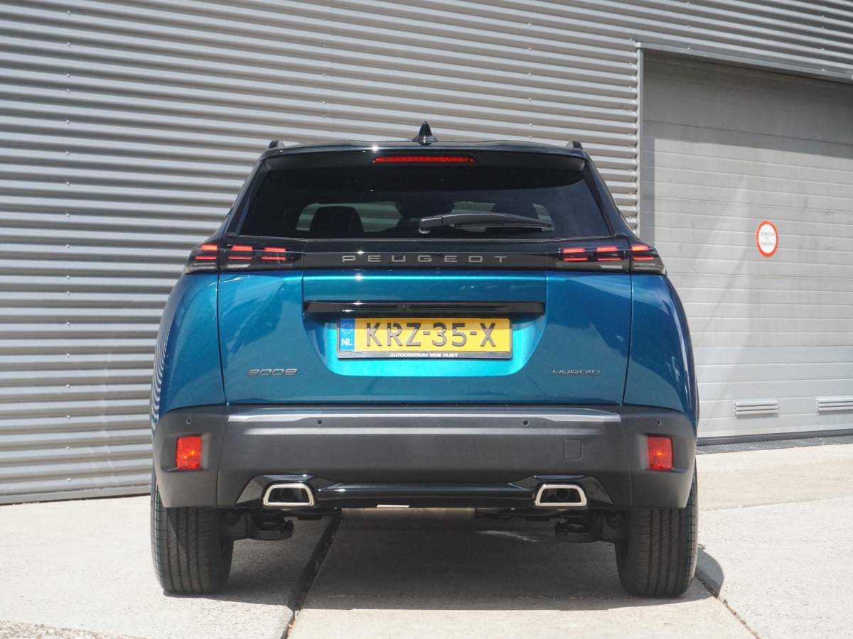 Peugeot 2008 Peugeot 2008 1.2 Hybrid 145 GT 360 Camera