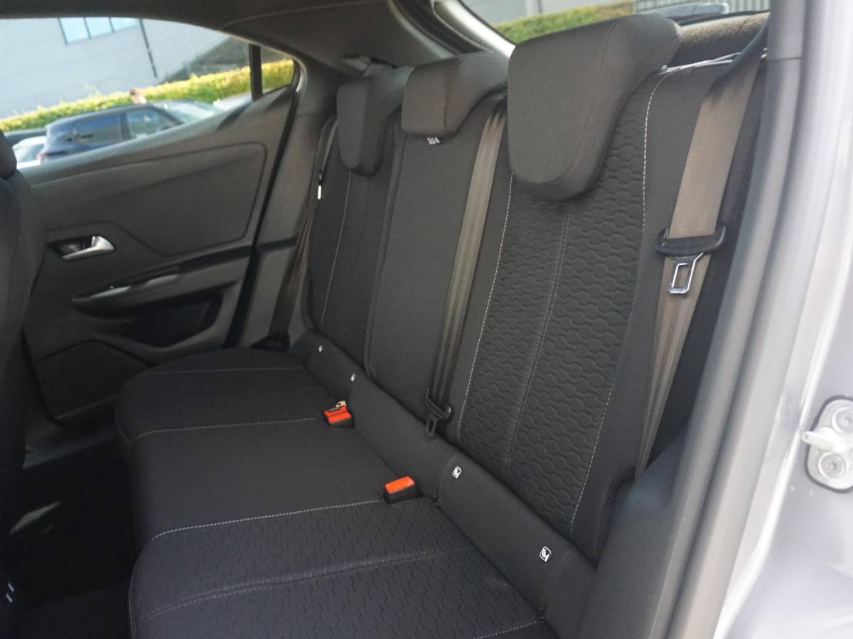 Opel Mokka Opel Mokka 1.2 Turbo Hybrid Business Edition Keyless entry