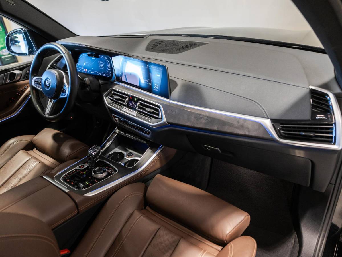 BMW X5 BMW X5 xDrive45e Executive M Pakket  / 394pk / SOH 90% / Panorama dak / Trekhaak / Head-up display / 360 graden camera /