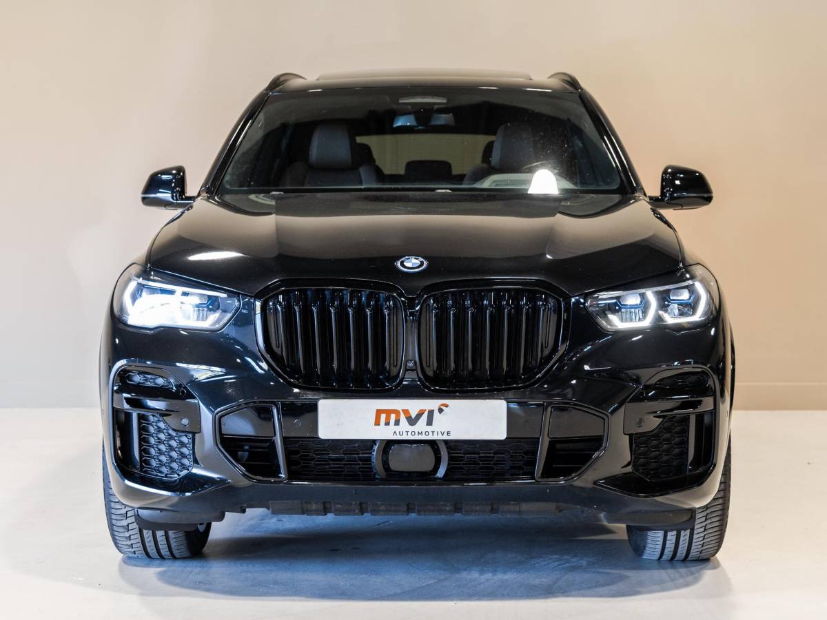 BMW X5 BMW X5 xDrive45e Executive M Pakket  / 394pk / SOH 90% / Panorama dak / Trekhaak / Head-up display / 360 graden camera /