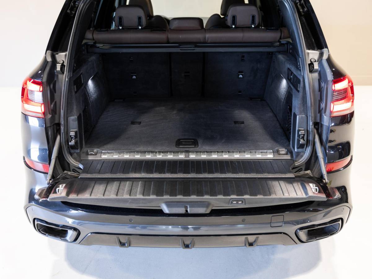 BMW X5 BMW X5 xDrive45e Executive M Pakket  / 394pk / SOH 90% / Panorama dak / Trekhaak / Head-up display / 360 graden camera /