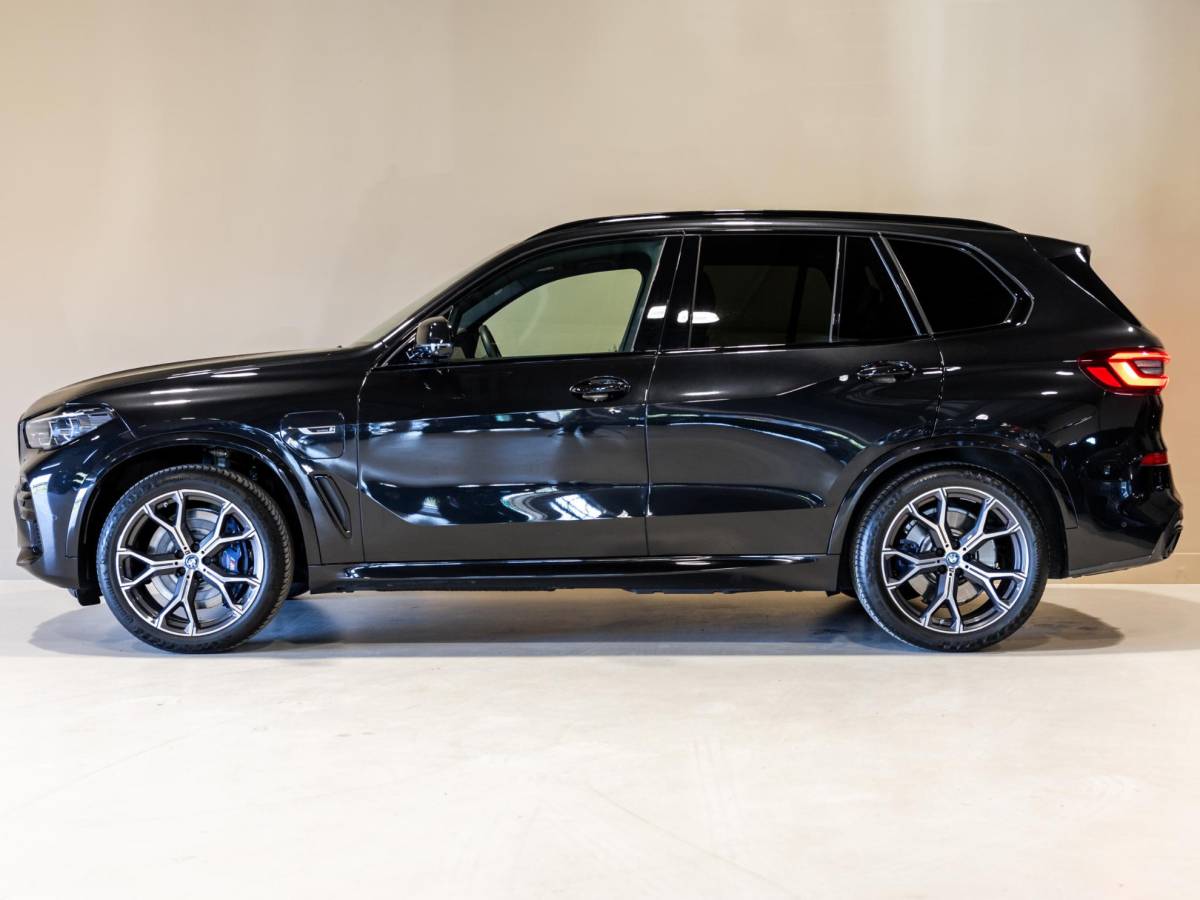 BMW X5 BMW X5 xDrive45e Executive M Pakket  / 394pk / SOH 90% / Panorama dak / Trekhaak / Head-up display / 360 graden camera /
