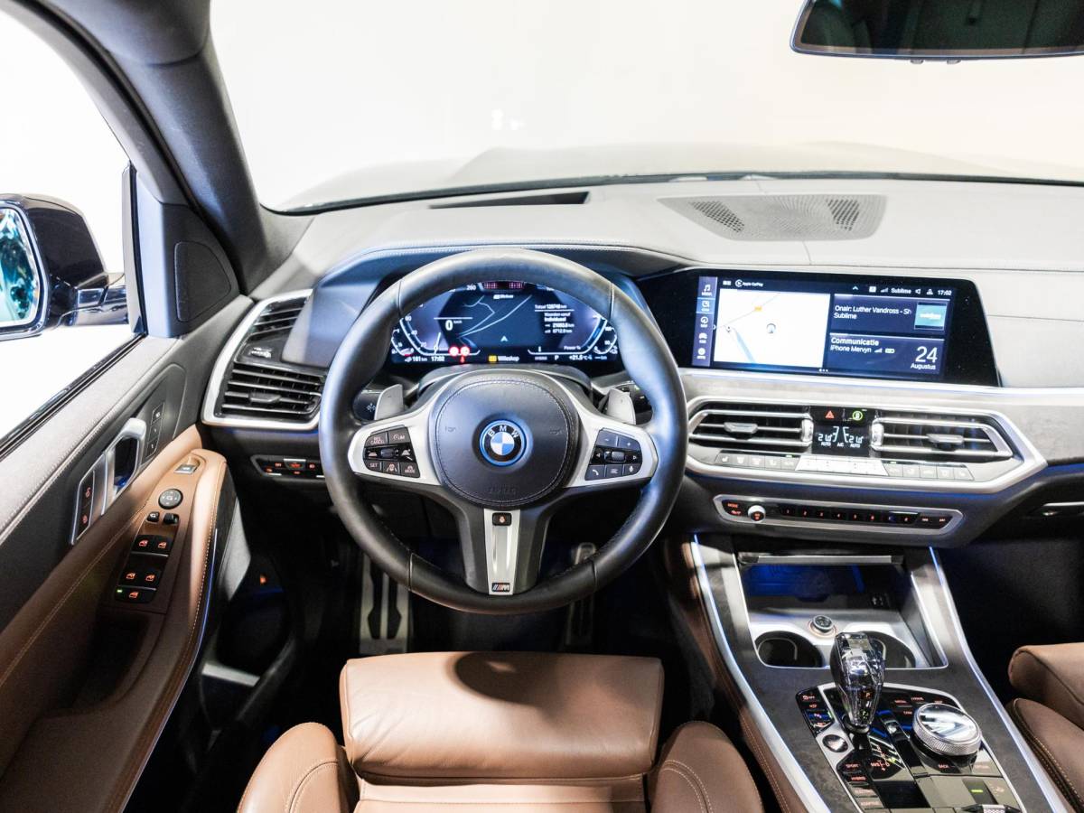 BMW X5 BMW X5 xDrive45e Executive M Pakket  / 394pk / SOH 90% / Panorama dak / Trekhaak / Head-up display / 360 graden camera /