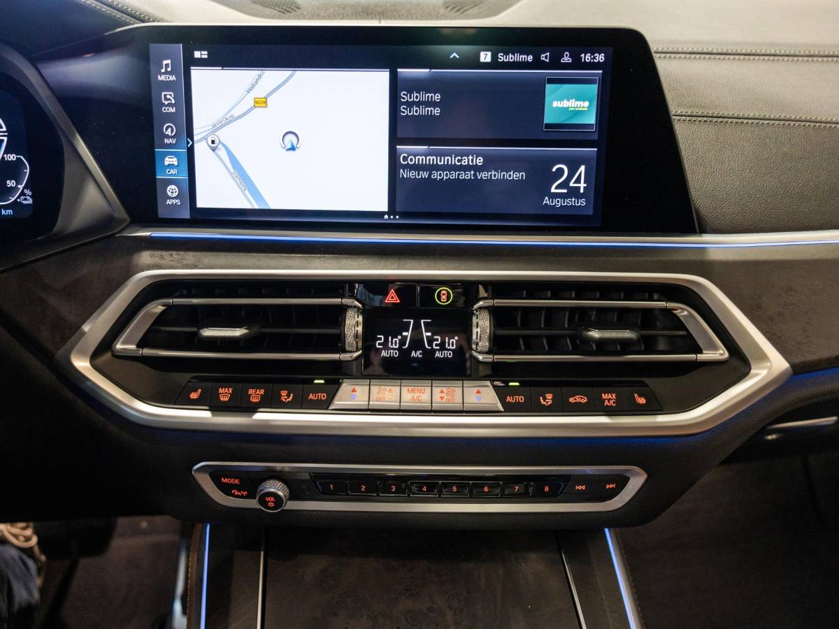 BMW X5 BMW X5 xDrive45e Executive M Pakket  / 394pk / SOH 90% / Panorama dak / Trekhaak / Head-up display / 360 graden camera /