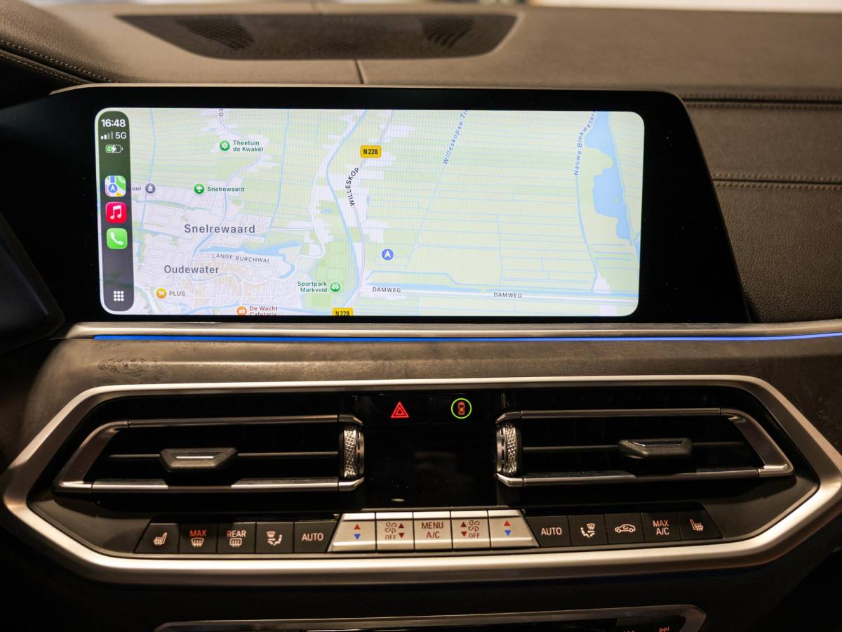 BMW X5 BMW X5 xDrive45e Executive M Pakket  / 394pk / SOH 90% / Panorama dak / Trekhaak / Head-up display / 360 graden camera /