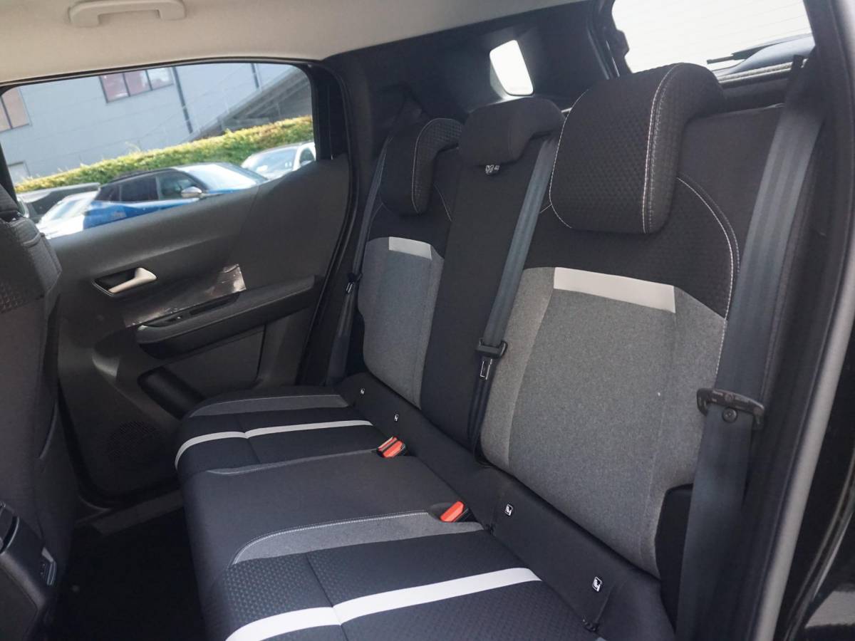 Opel Frontera Opel Frontera 1.2 Turbo Hybrid GS Winterpakket