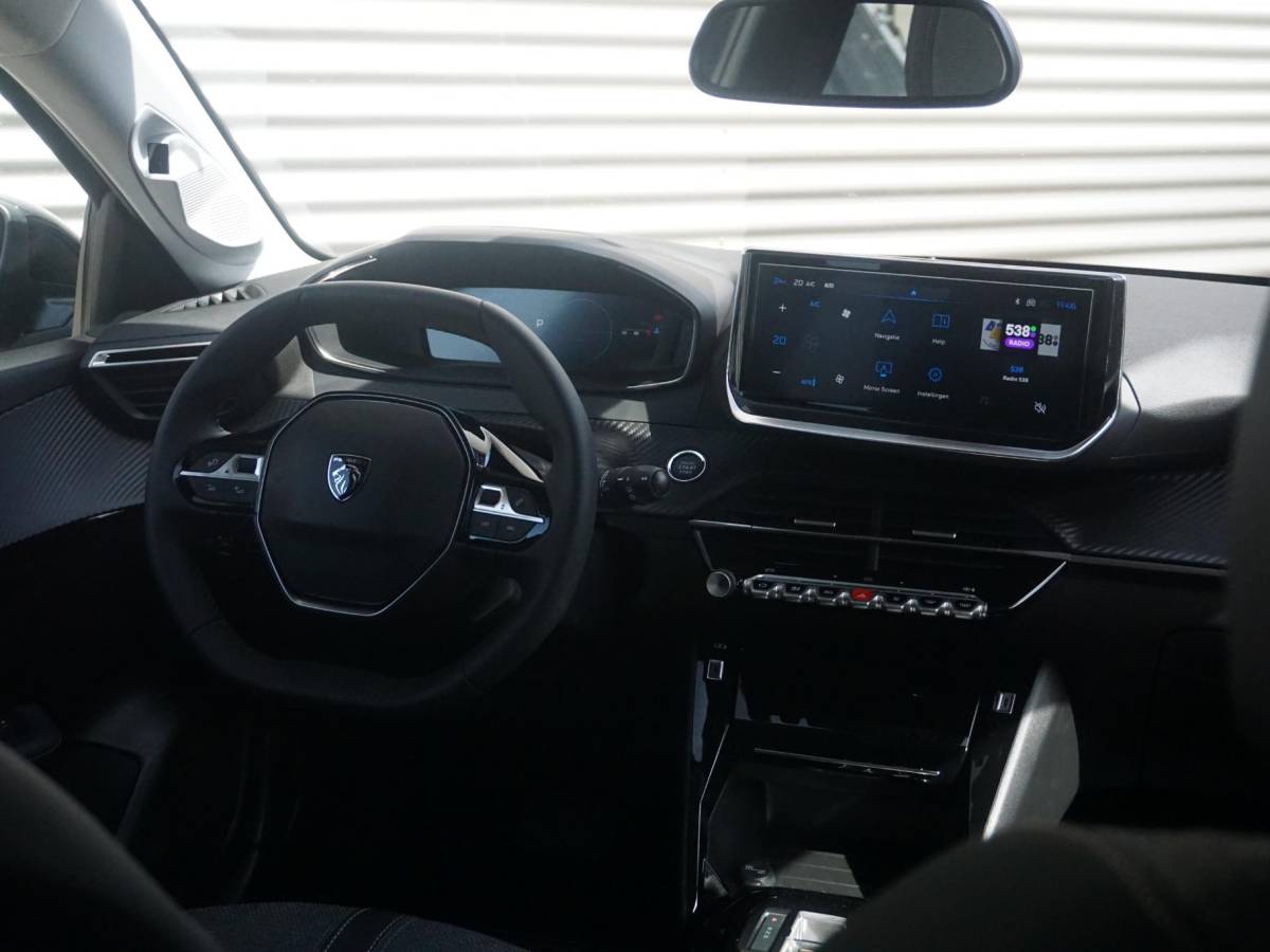 Peugeot 208 Peugeot 208 1.2 Hybrid 110 e-DCS6 Allure 360 Camera
