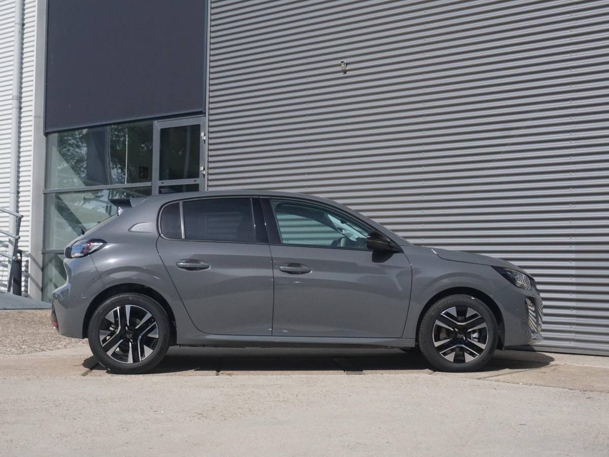 Peugeot 208 Peugeot 208 1.2 Hybrid 110 e-DCS6 Allure 360 Camera