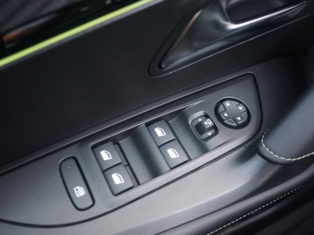 Peugeot e-2008 Peugeot e-2008 EV GT Avantage 54 kWh Carplay