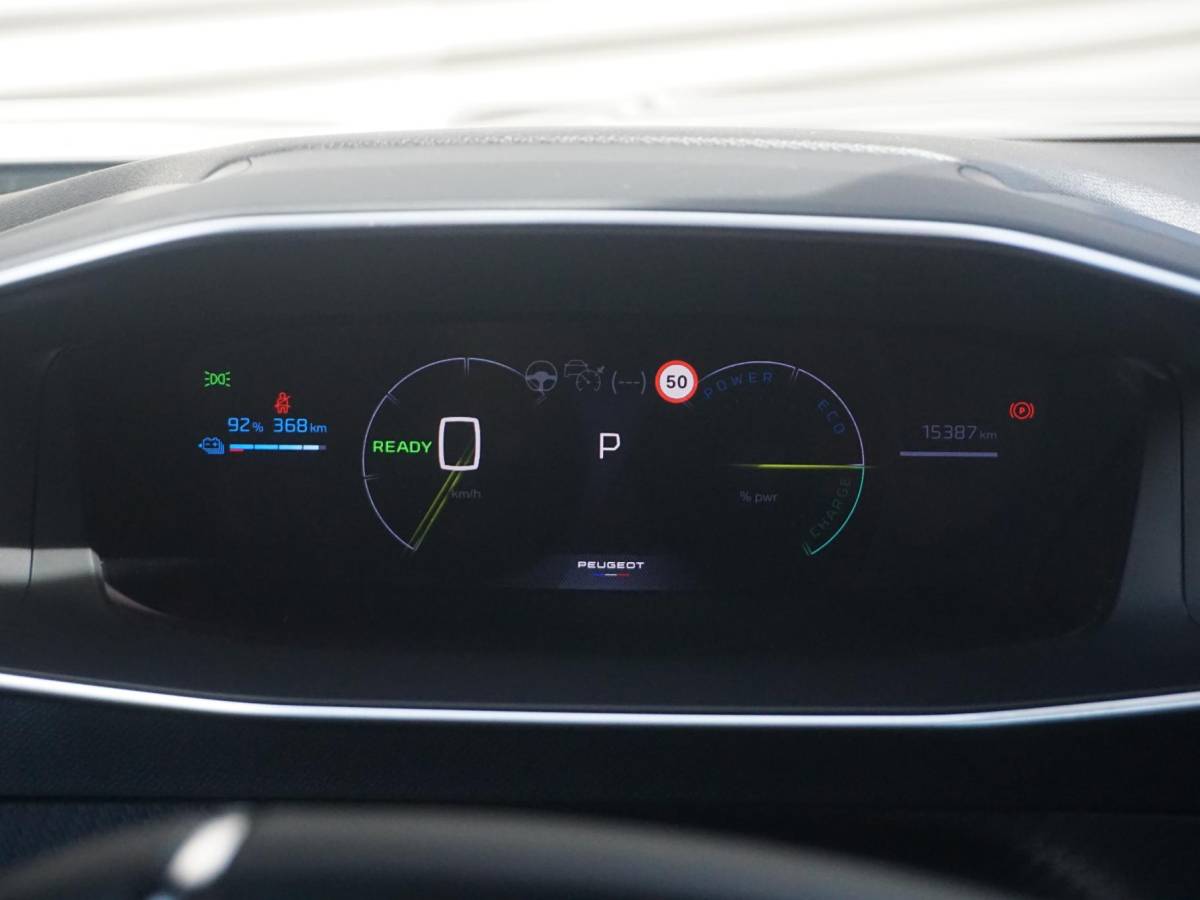 Peugeot e-2008 Peugeot e-2008 EV GT Avantage 54 kWh Carplay