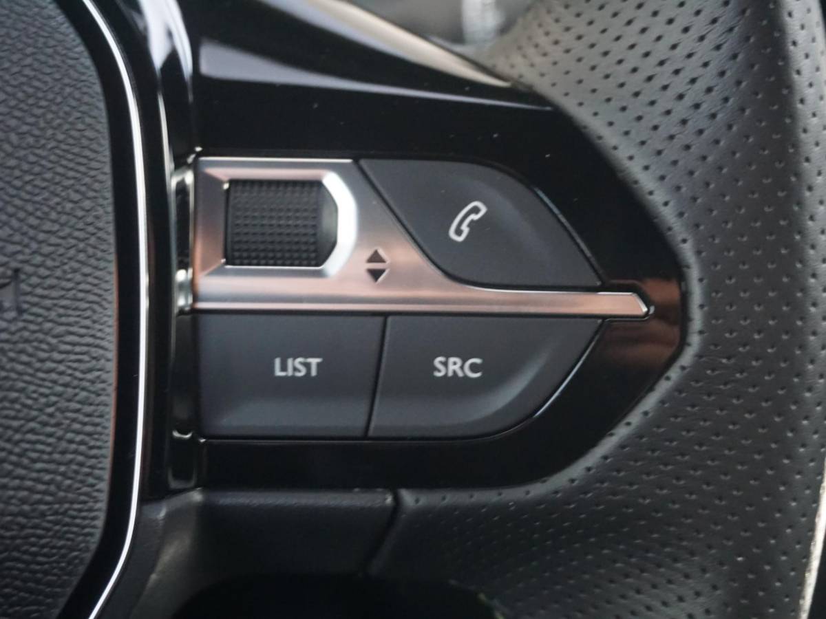 Peugeot e-2008 Peugeot e-2008 EV GT Avantage 54 kWh Carplay