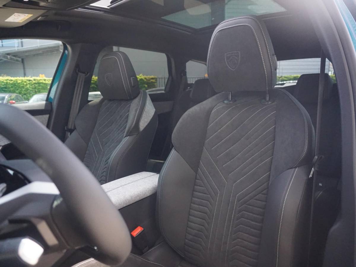 Peugeot 5008 Peugeot 5008 1.6 Plug-in Hybrid 195 GT 7p Panoramadak