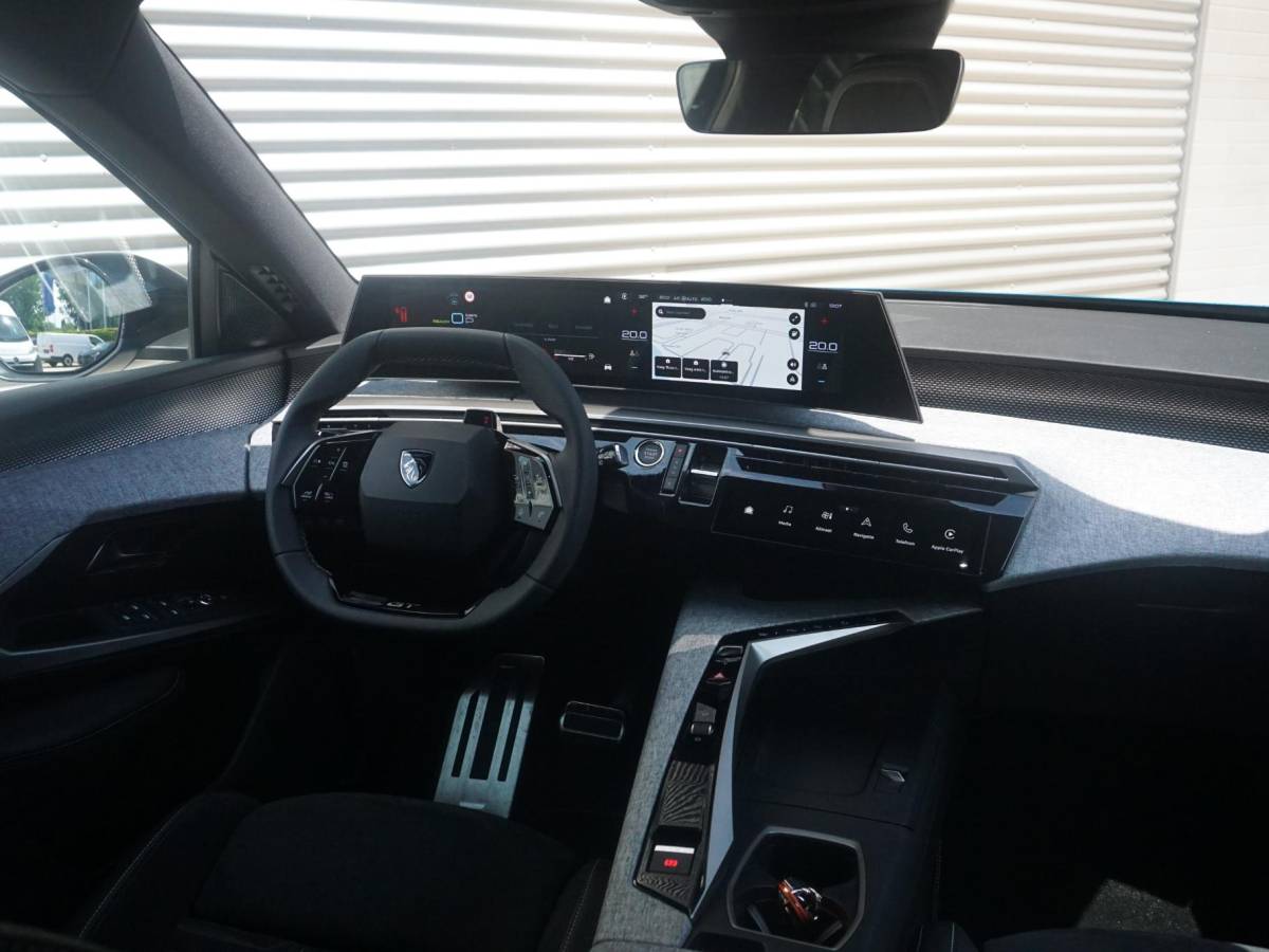 Peugeot 5008 Peugeot 5008 1.6 Plug-in Hybrid 195 GT 7p Panoramadak