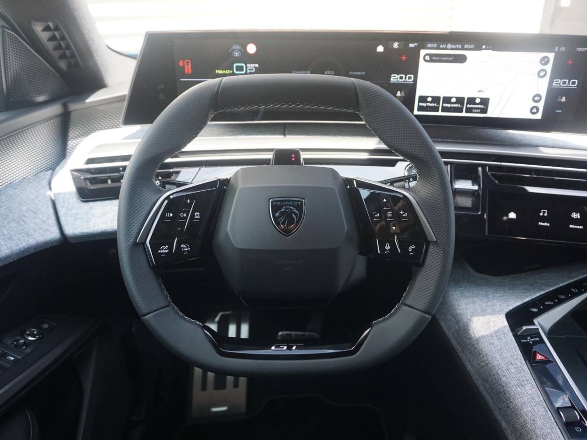 Peugeot 5008 Peugeot 5008 1.6 Plug-in Hybrid 195 GT 7p Panoramadak