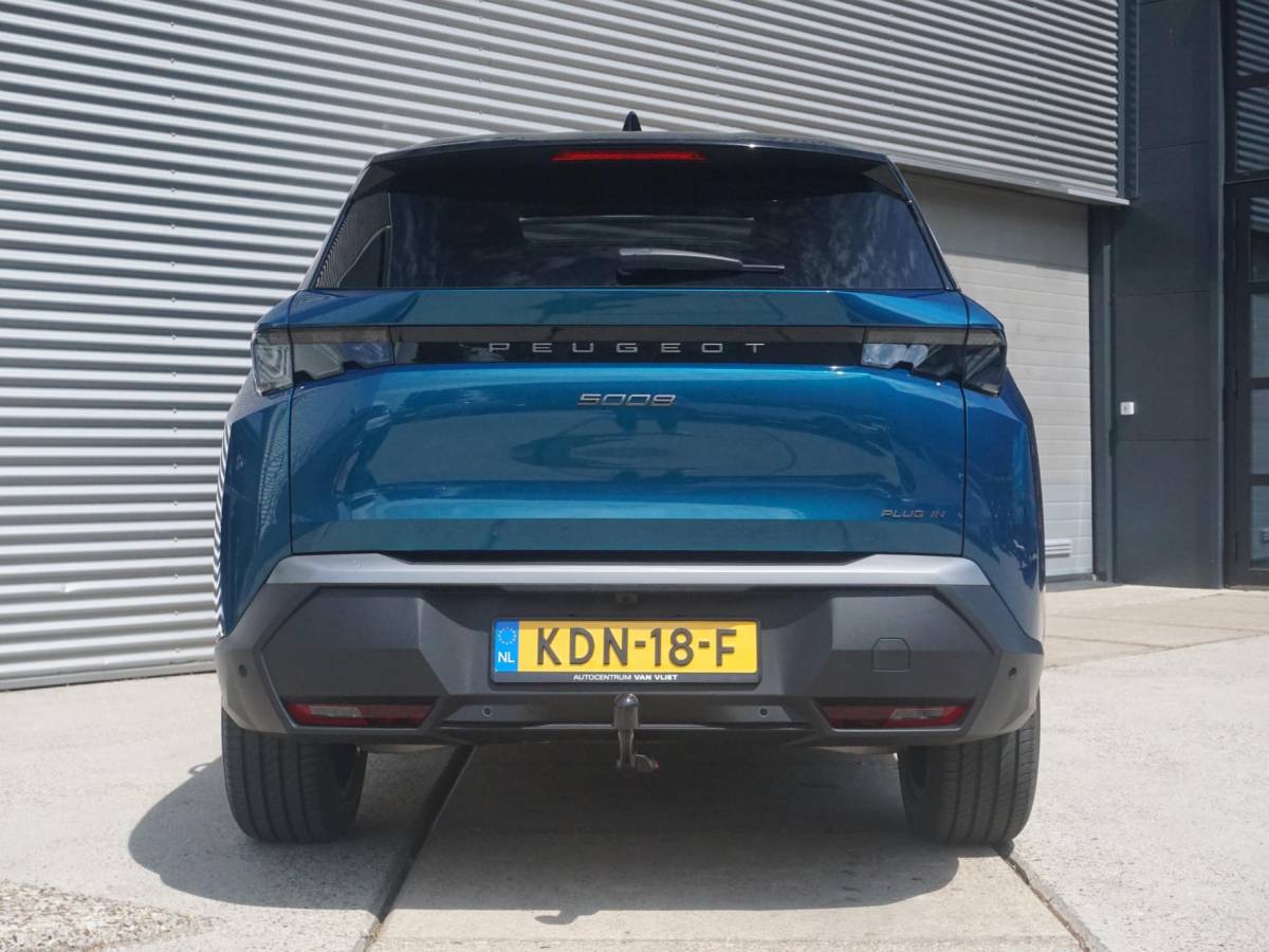 Peugeot 5008 Peugeot 5008 1.6 Plug-in Hybrid 195 GT 7p Panoramadak
