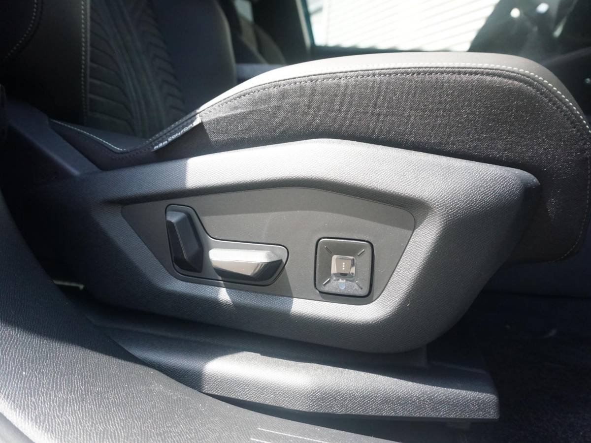 Peugeot 5008 Peugeot 5008 1.6 Plug-in Hybrid 195 GT 7p Panoramadak