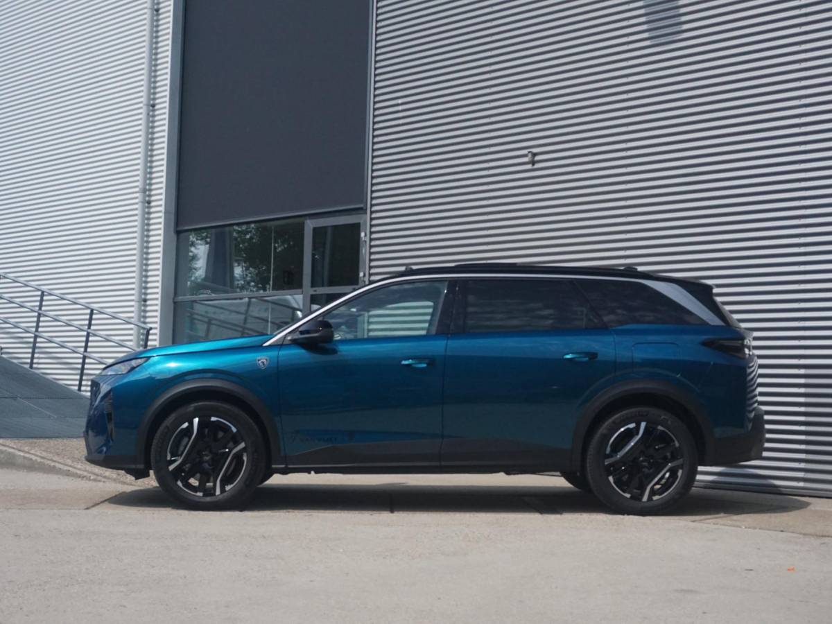 Peugeot 5008 Peugeot 5008 1.6 Plug-in Hybrid 195 GT 7p Panoramadak