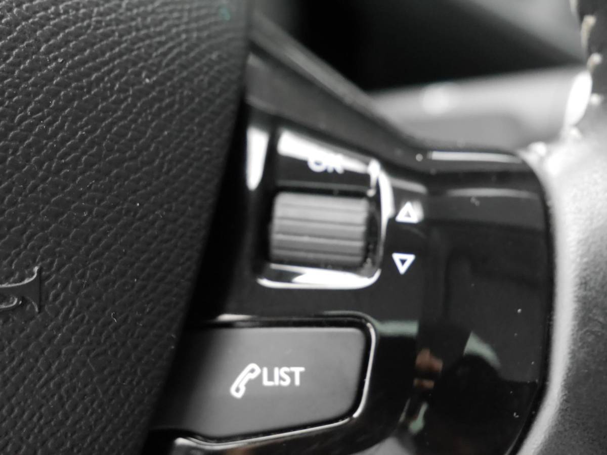 Peugeot 308 Peugeot 308 SW 1.2 PureTech Style | 130 PK | Panoramadak | Climate control | Parkeersensoren | Lichtmetalen velgen | Getint glas | Cruise control