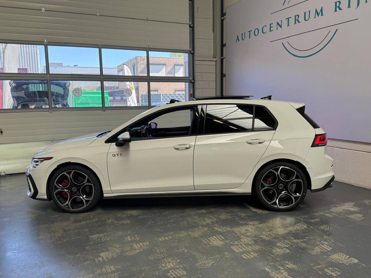 Volkswagen Golf Volkswagen GOLF 8.5 GTI 2.0 TSI 265PK, 1 Jaar Bovag Garantie, PANO, IQ, HUD, Trekhaak